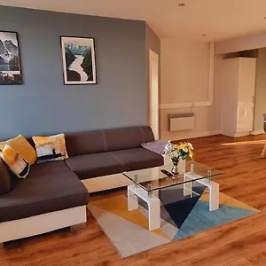Apartment Modern And Spacious Centre, Swansea
